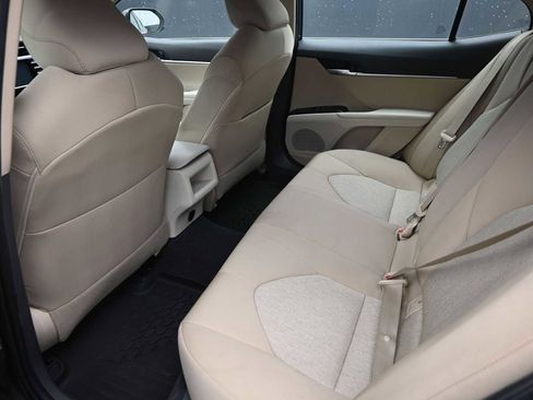 Used 2019 Toyota Camry LE image 15