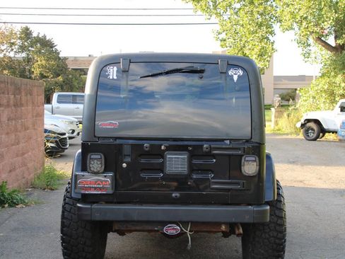 Used 2006 Jeep Wrangler X w/ Jeep 65th Anniversary Edition image 8