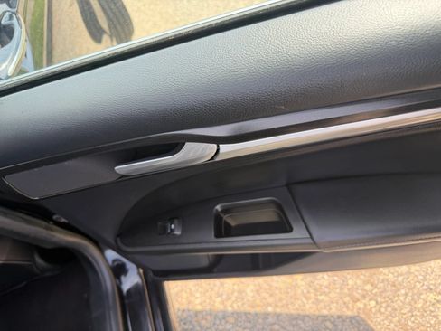 Used 2020 Ford Fusion Titanium FWD image 23