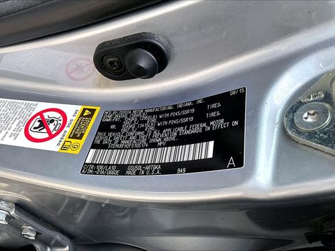 Used 2015 Toyota Highlander Limited Platinum FWD image 35