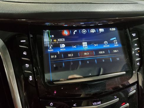 Used 2019 Cadillac Escalade ESV Luxury RWD image 37