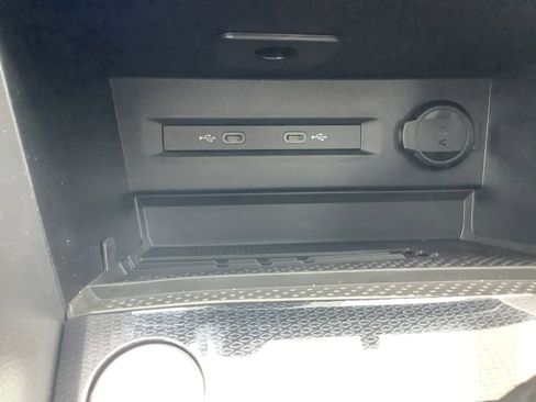 New 2026 Volkswagen Taos SE image 21