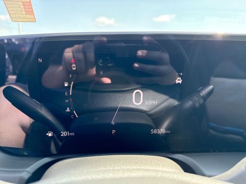 Used 2024 Buick Encore GX Sport Touring FWD image 80