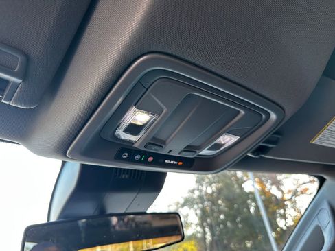 Used 2022 Chevrolet Silverado 1500 Custom image 66