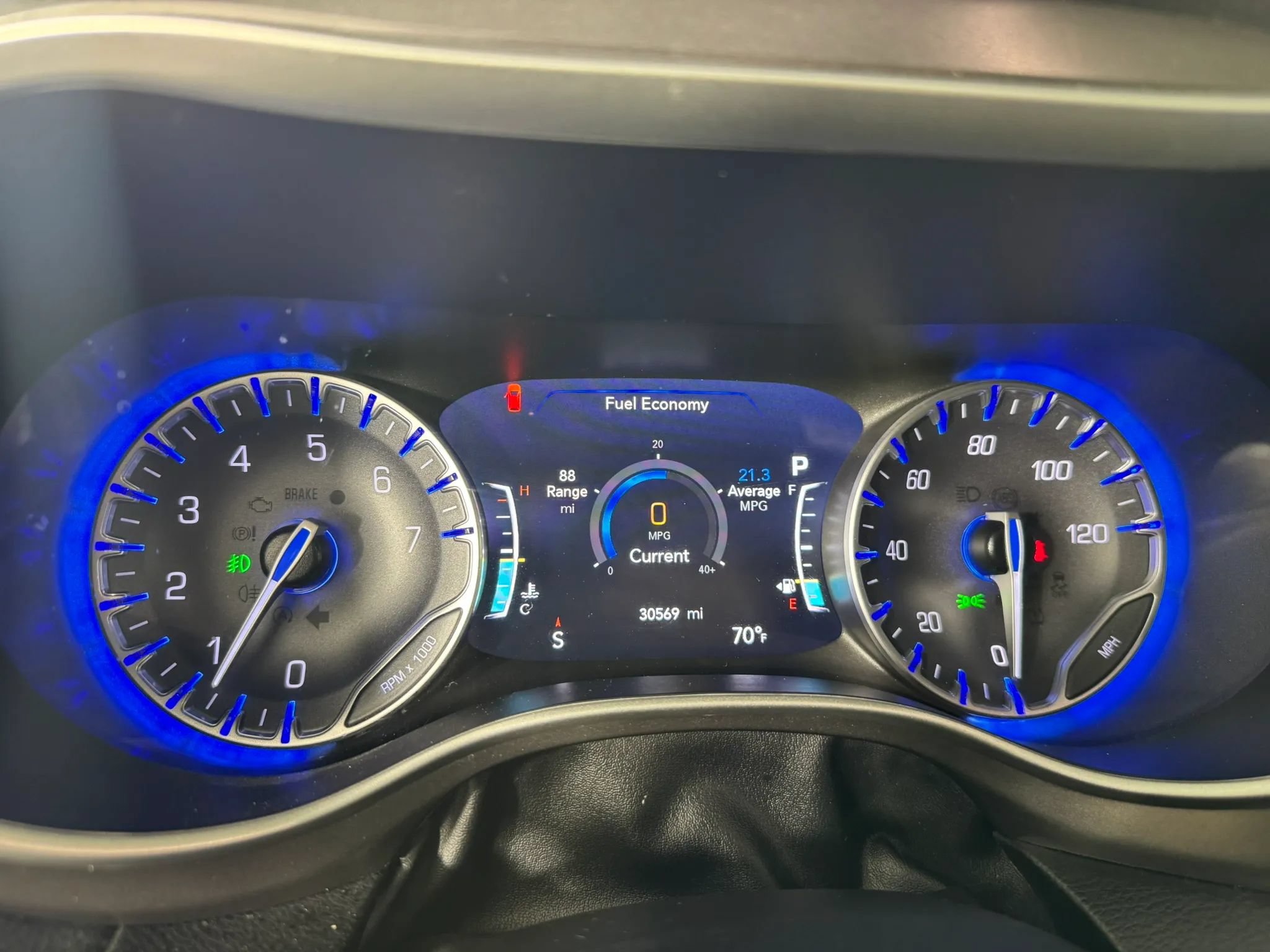 Used 2024 Chrysler Pacifica Touring-L AWD/4WD image 14