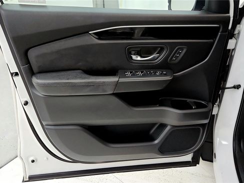 Used 2023 Honda Pilot Touring image 23