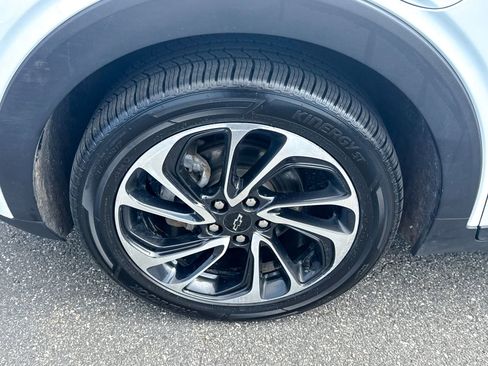 Certified 2023 Chevrolet Bolt EUV Premier FWD image 10