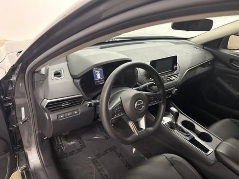 Used 2022 Nissan Altima 2.5 S FWD image 15