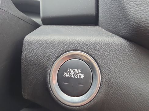 Used 2024 GMC Terrain SLT w/ Infotainment Package II image 21