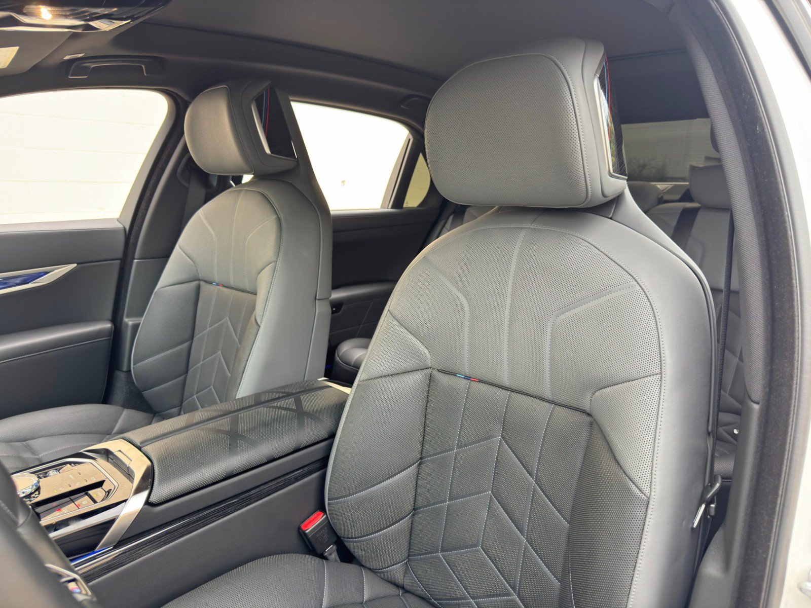 Used 2023 BMW 740i RWD image 51