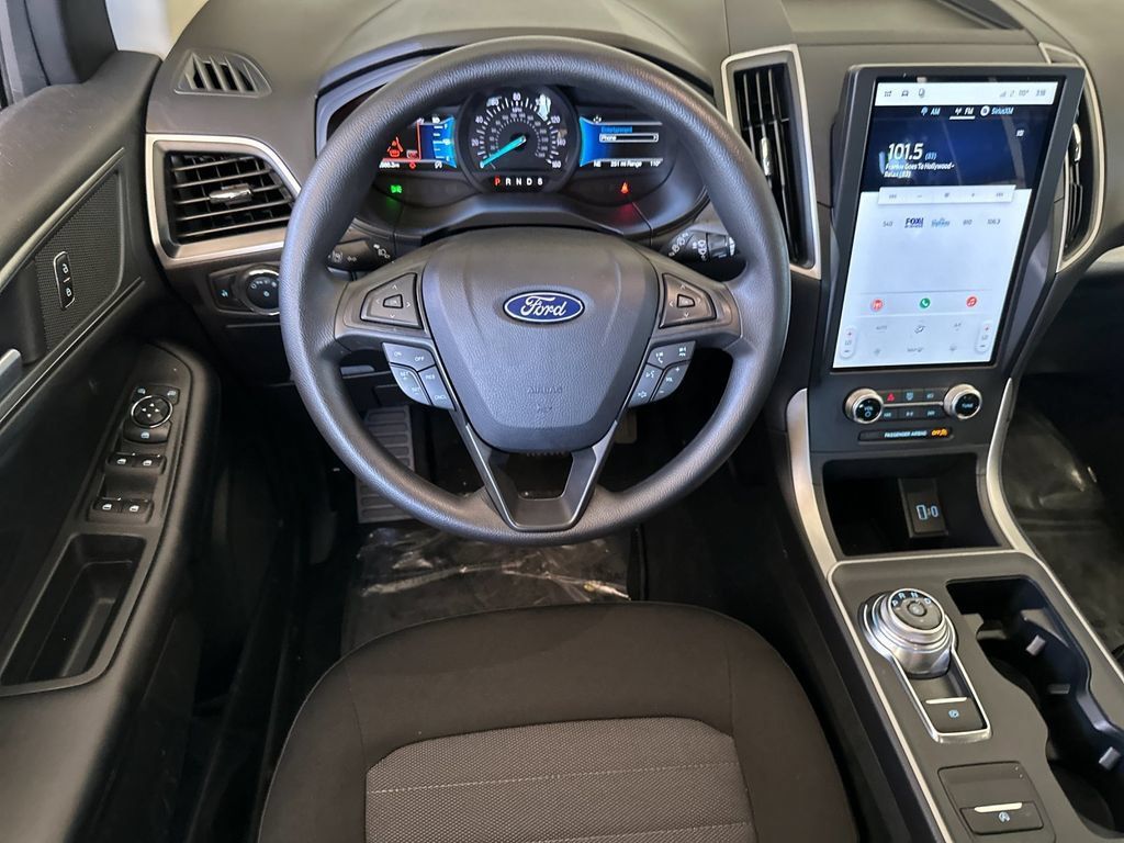 Used 2024 Ford Edge SE AWD/4WD image 13