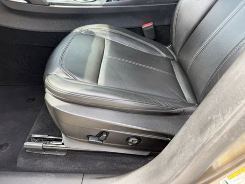 Used 2019 Alfa Romeo Stelvio image 28