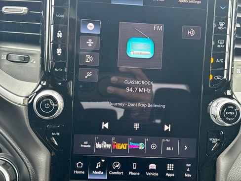 New 2026 RAM 1500 4x4 Crew Cab image 28