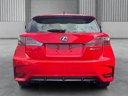 Used 2015 Lexus CT 200h w/ Navigation Package FWD image 10