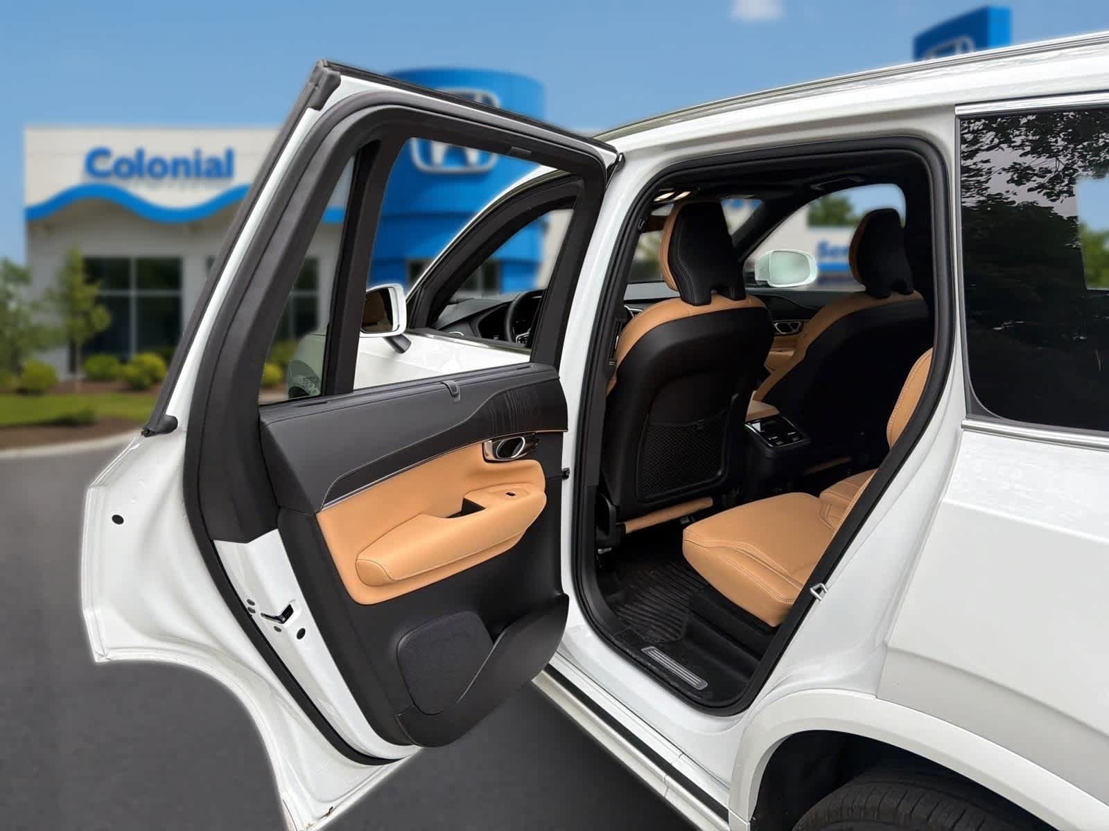 Used 2025 Volvo XC90 B6 Ultra w/ Protection Package Premier AWD/4WD image 27