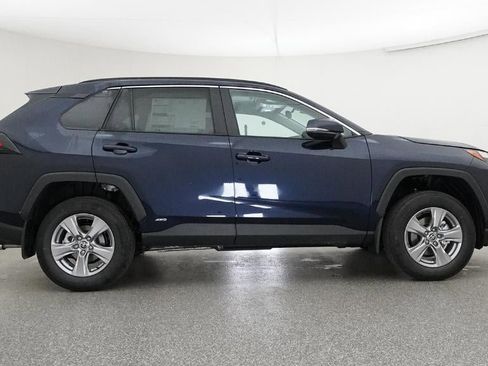 New 2025 Toyota RAV4 XLE image 27