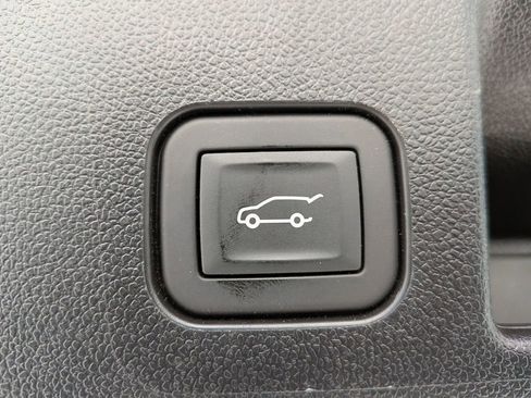 Used 2025 Chevrolet Equinox EV RS image 25