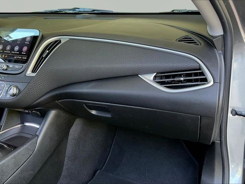 Used 2023 Chevrolet Malibu LT FWD image 25