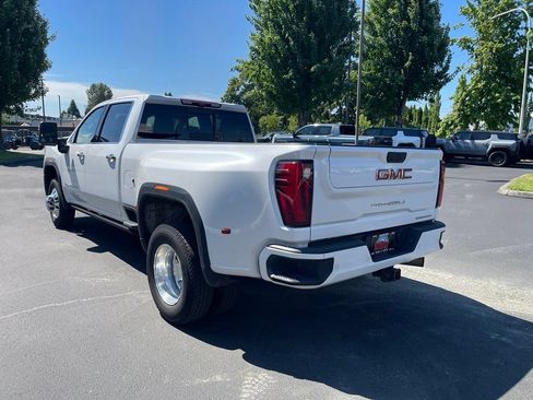Used 2024 GMC Sierra 3500 Denali w/ Denali Reserve Package AWD/4WD image 3