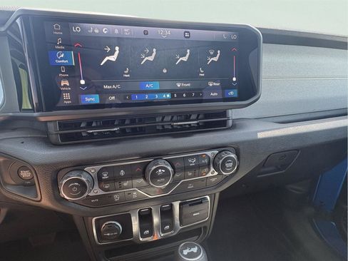 Used 2024 Jeep Wrangler Sport AWD/4WD image 17