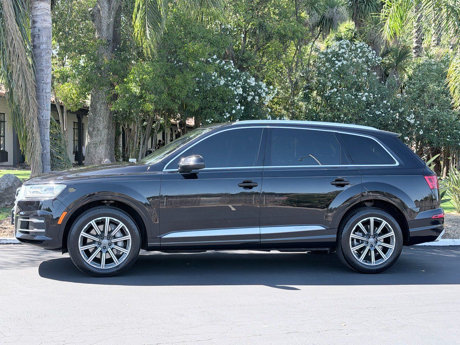Used 2017 Audi Q7 3.0T Premium Plus AWD/4WD image 2