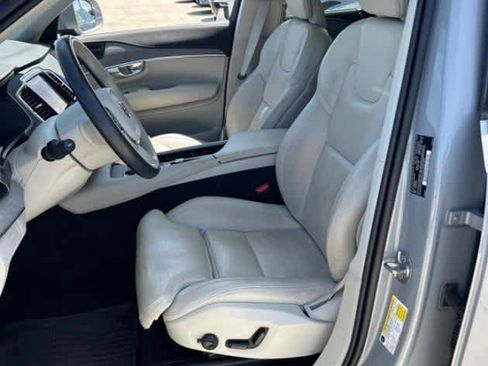 Used 2025 Volvo XC90 T8 Ultra w/ Protection Package Premier AWD/4WD image 4