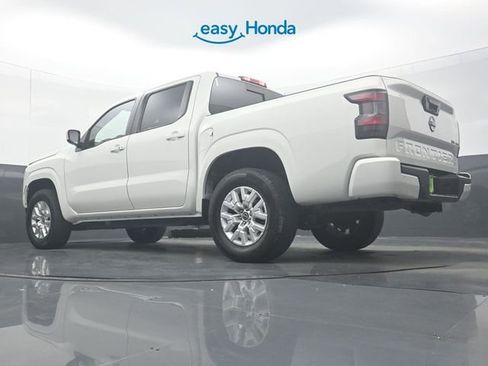 Used 2024 Nissan Frontier SV w/ SV Convenience Package image 31