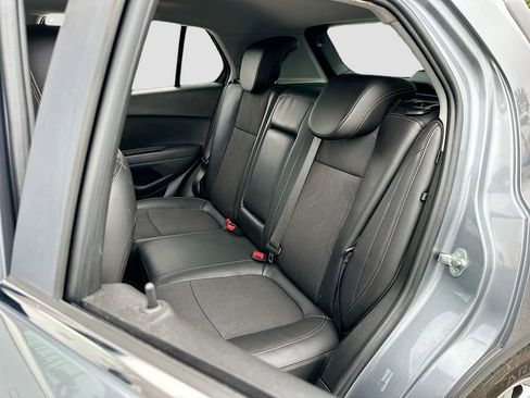 Used 2020 Chevrolet Trax LT w/ Driver Confidence Package image 22