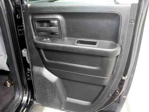 Used 2017 RAM 1500 Express image 24