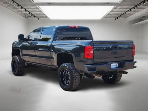 Used 2018 Chevrolet Silverado 1500 LT w/ All Star Edition AWD/4WD image 3