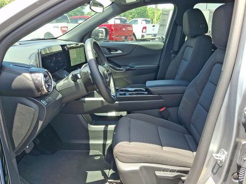 Used 2026 Chevrolet Equinox LT FWD image 10