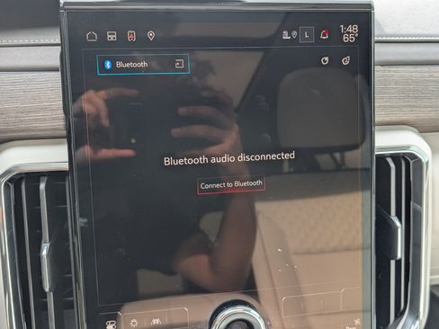 Used 2024 GMC Acadia Denali w/ Super Cruise Package image 32