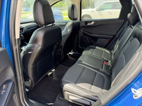 Used 2022 Ford Escape Titanium w/ Class II Trailer Tow Package image 11