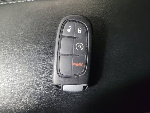 Used 2021 Jeep Cherokee Latitude Plus image 32