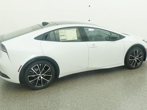 New 2026 Toyota Prius Limited FWD image 10
