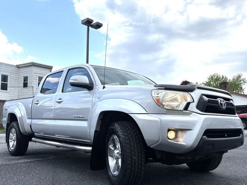 Used 2012 Toyota Tacoma 4x4 Double Cab w/ TRD Sport Pkg image 3
