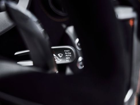 Used 2025 McLaren 750S Spider RWD image 55