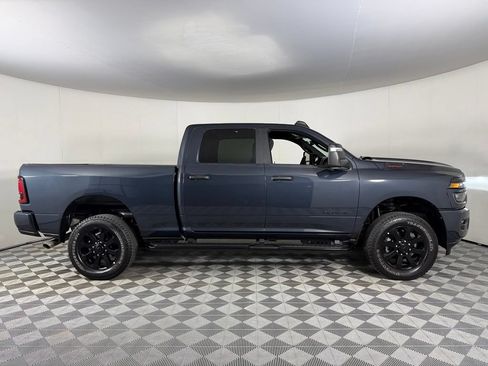 Certified 2025 RAM 2500 Big Horn AWD/4WD image 4