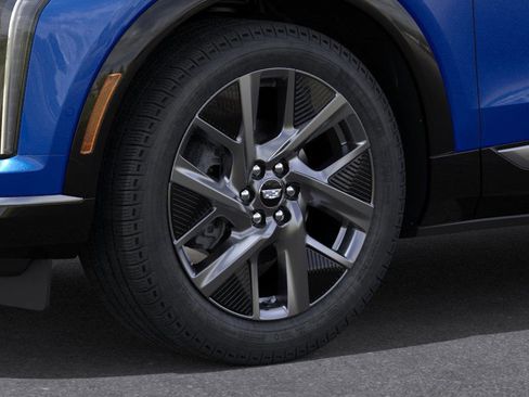 New 2026 Cadillac Optiq Luxury 1 image 9