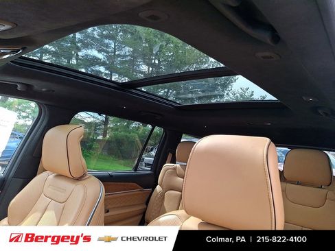 Used 2023 Jeep Grand Cherokee L Summit AWD/4WD image 19