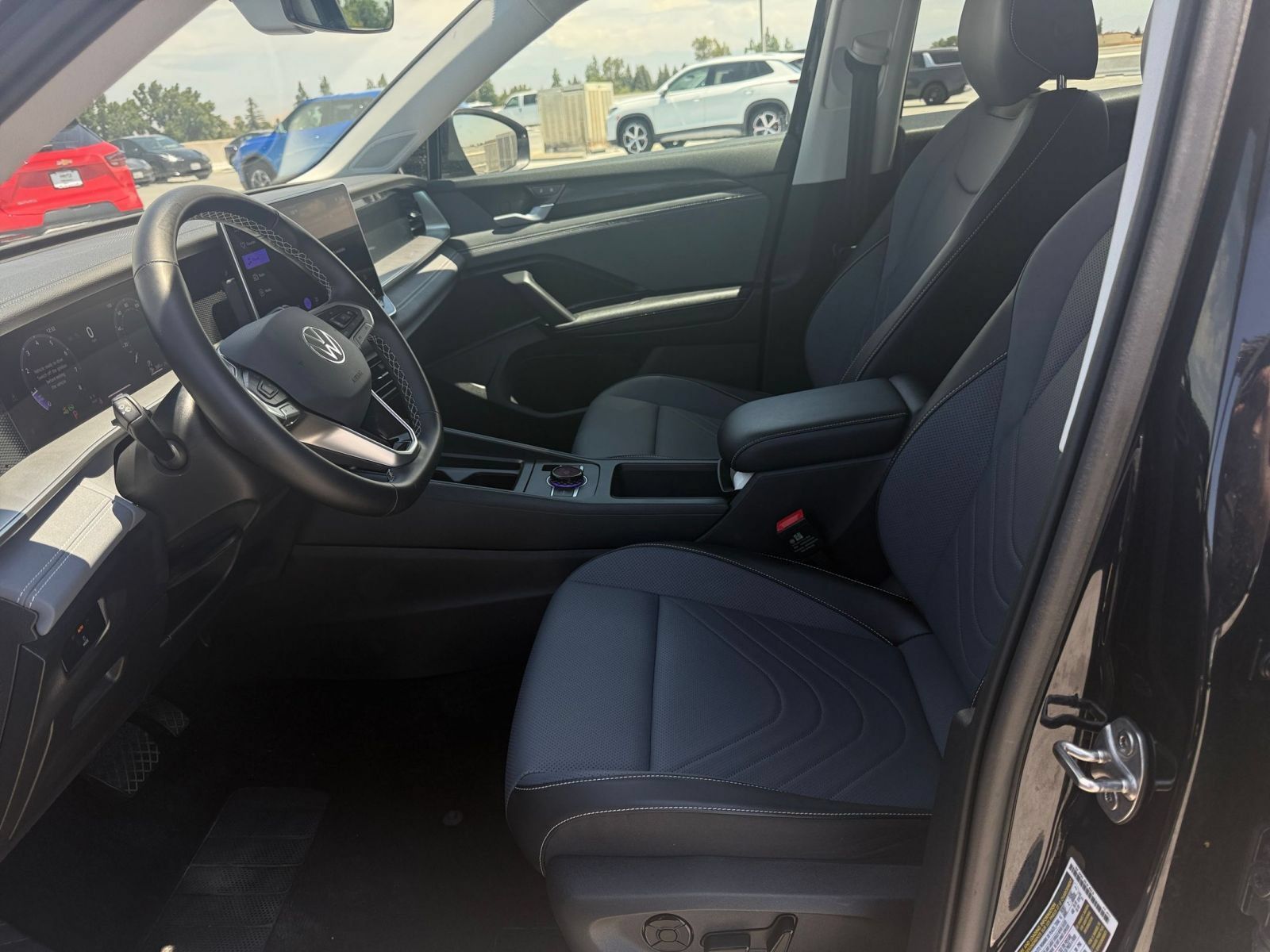 Used 2026 Volkswagen Tiguan SE AWD/4WD image 28