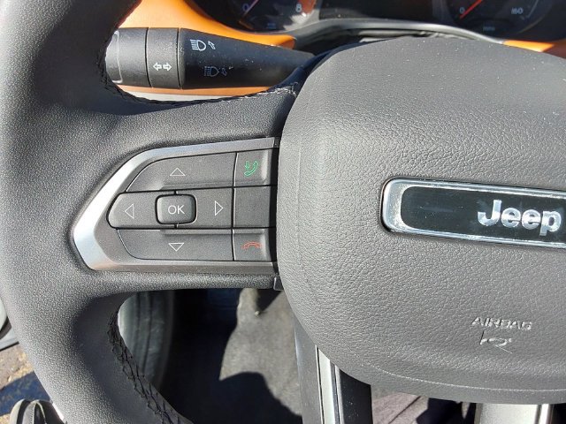 Used 2025 Jeep Compass Limited AWD/4WD image 25
