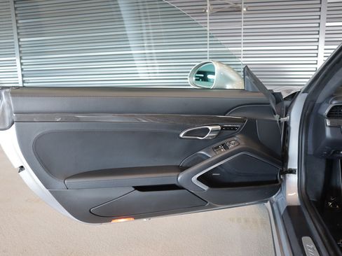 Used 2014 Porsche 911 Turbo image 24