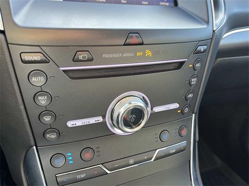 Used 2019 Ford Edge Titanium w/ Equipment Group 301A image 38