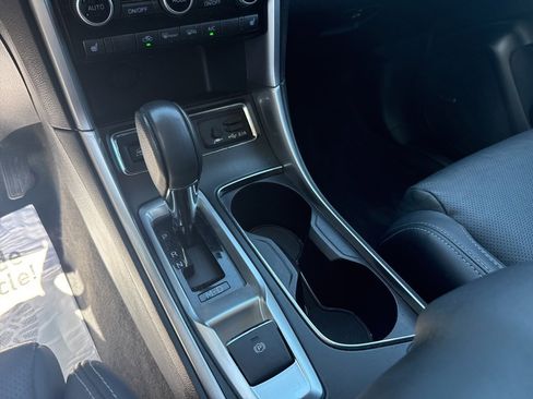 Certified 2022 Subaru Ascent Limited w/ Technology Package image 15