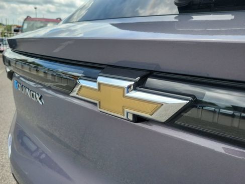 Used 2025 Chevrolet Equinox EV LT w/ Convenience Package II FWD image 7