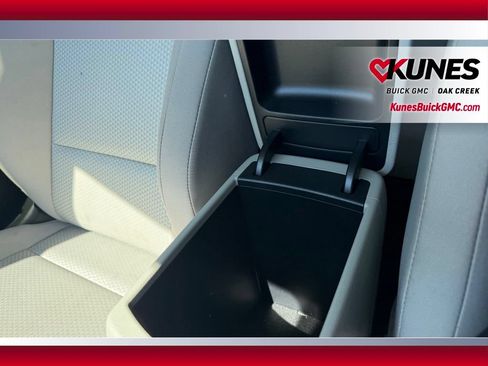 Used 2025 Kia Soul LX w/ LX Technology Package FWD image 28