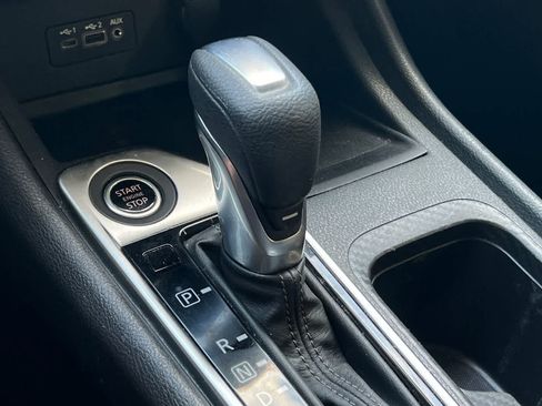 Used 2021 Nissan Sentra SV FWD image 22