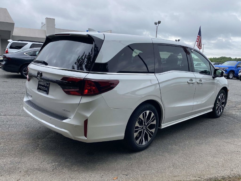 New 2026 Honda Odyssey Elite image 5