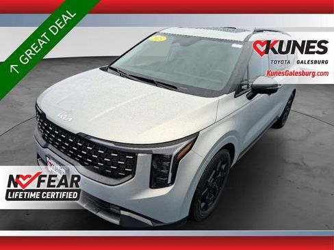 Used 2025 Kia Carnival SX FWD image 1